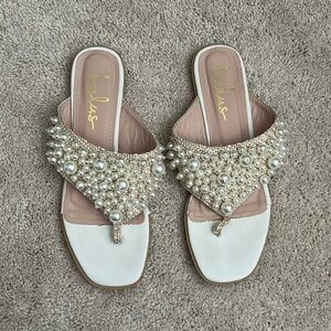 Pearl flip flops